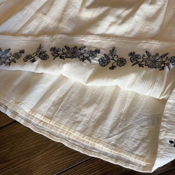 NWT GAP Kids Embroidered Boho Tank - Picture 3 of 4